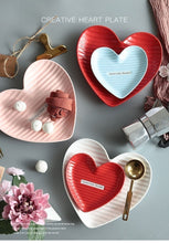 Load image into Gallery viewer, Lot Assiette heart shaped ceramic plate