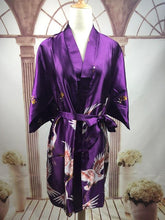 Load image into Gallery viewer, Peignoir femme soie satin courrt  Robe Kimono